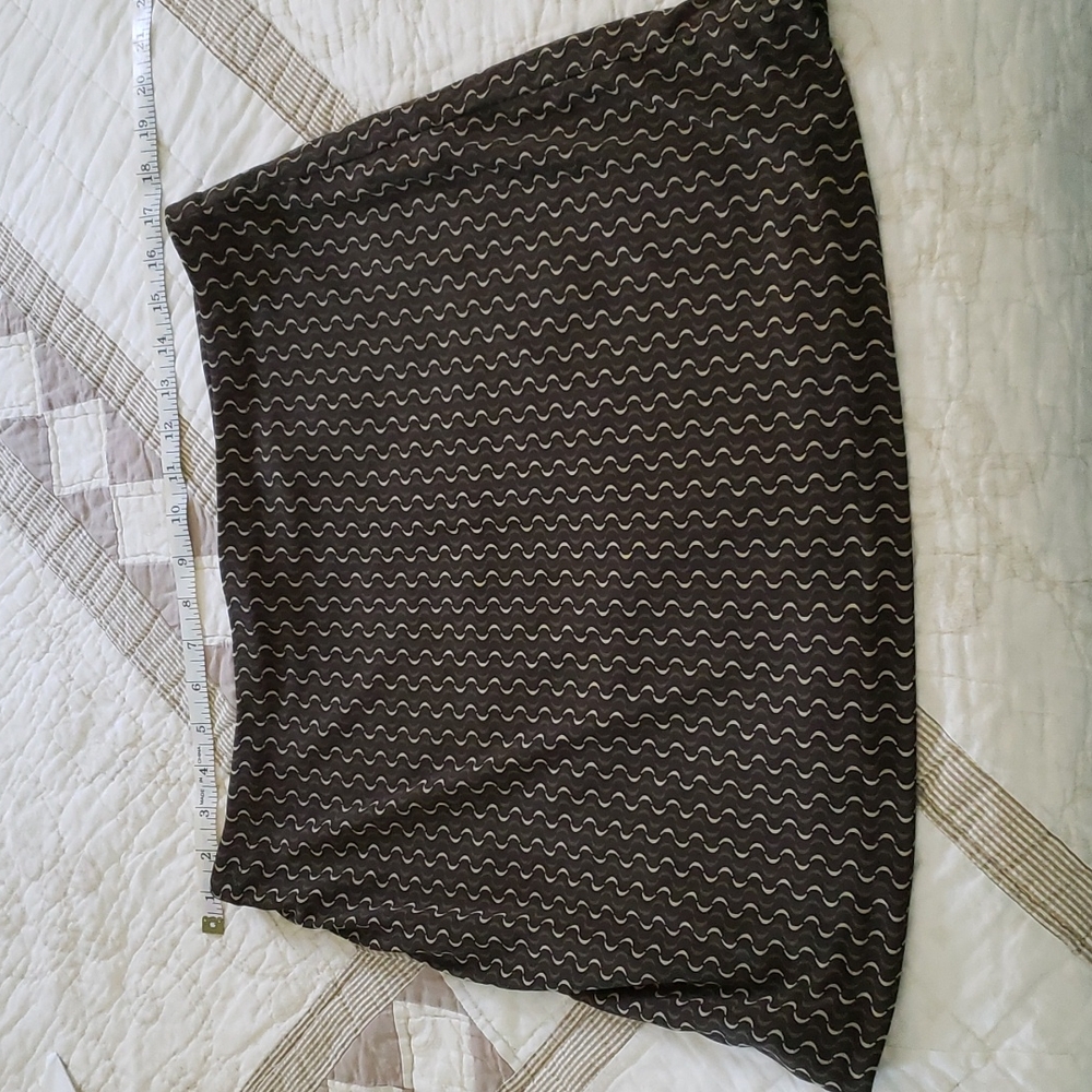 Like new lined stretchy comfy skirt